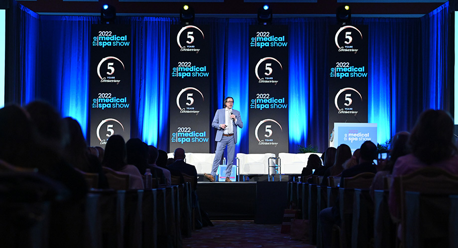 amspa-mss22-alex-center-stage